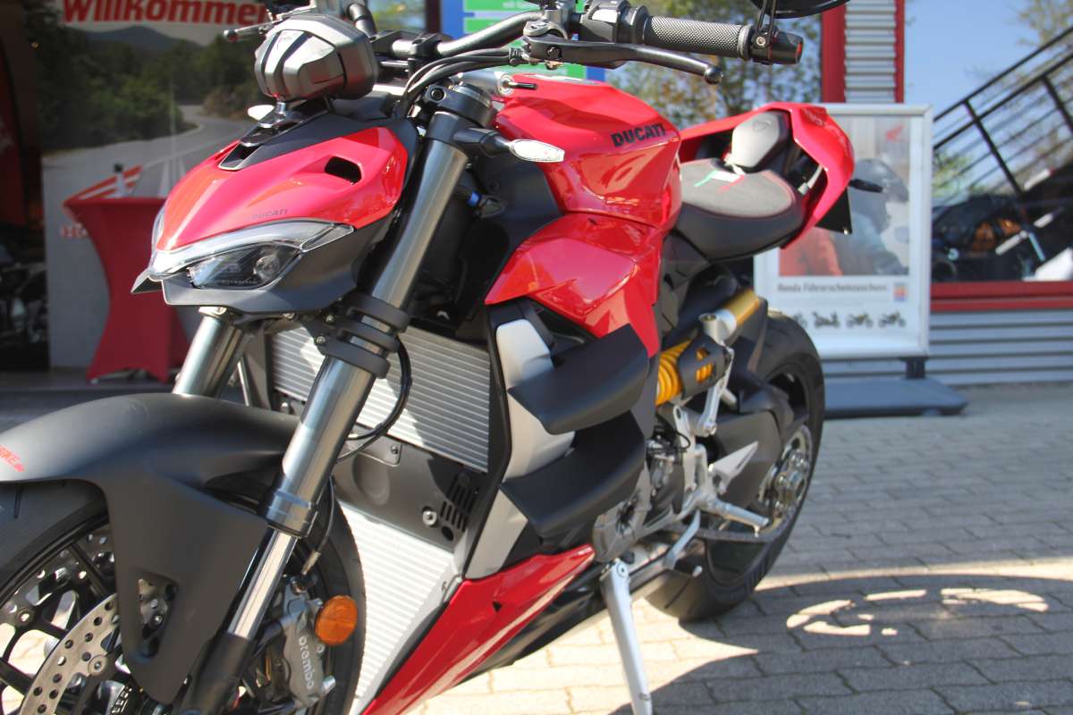 Ducati Orig Satz Winglets Kunststoff Streetfighter V2 Motobikede